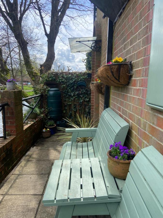 Rivergem - Riverside Coach House Winchester Extérieur photo